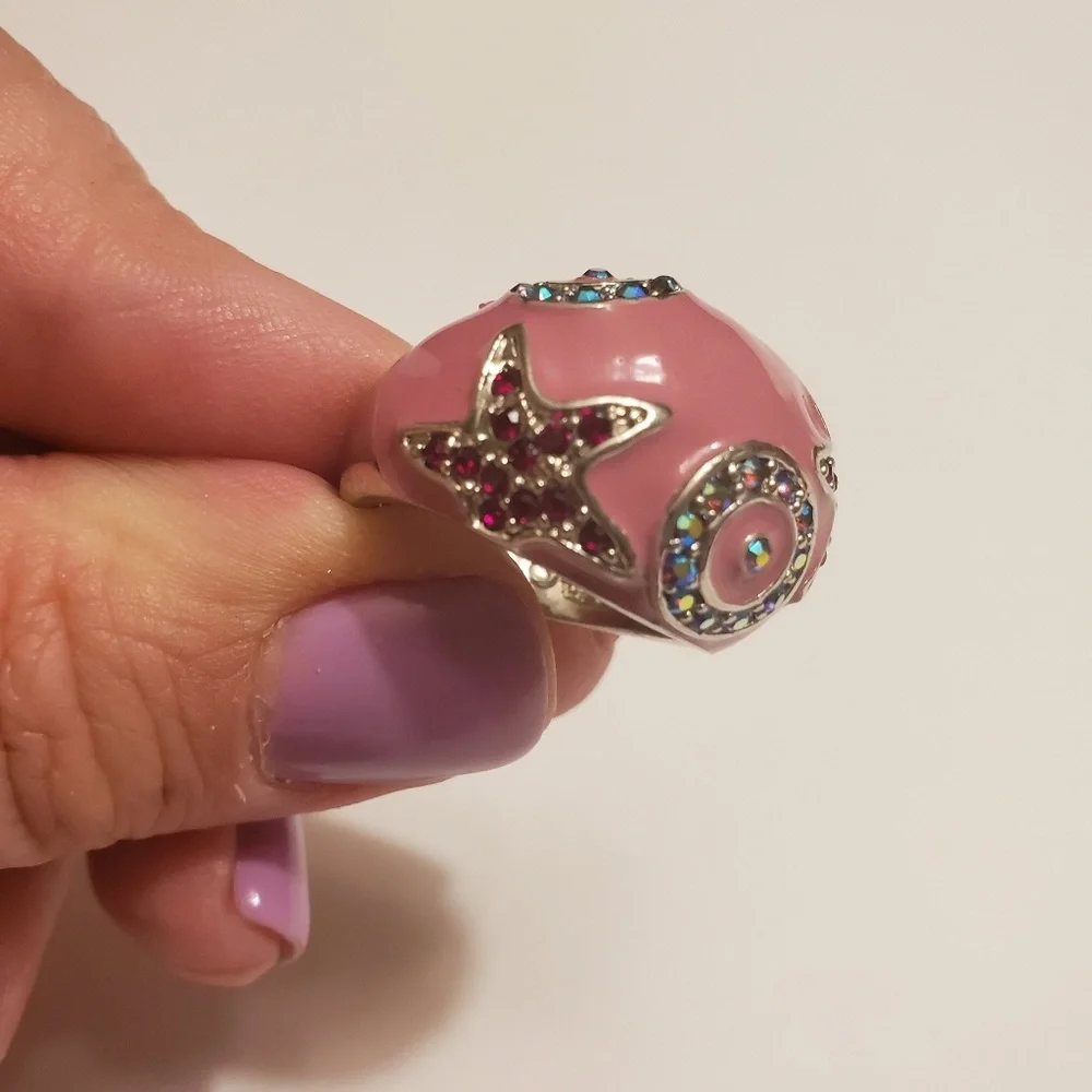 Beautiful Statement Ring - Picture 5 of 5